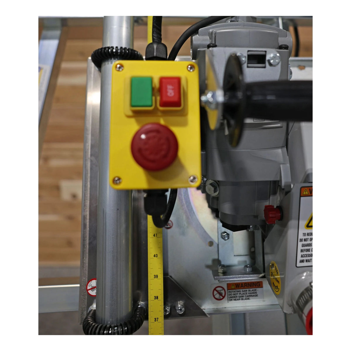 Measuring tapes on the 6480-20C4 panel saw
