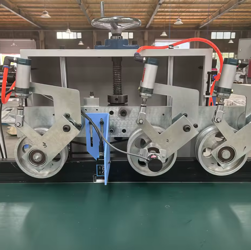 Automatic Optimizing Rip Saw