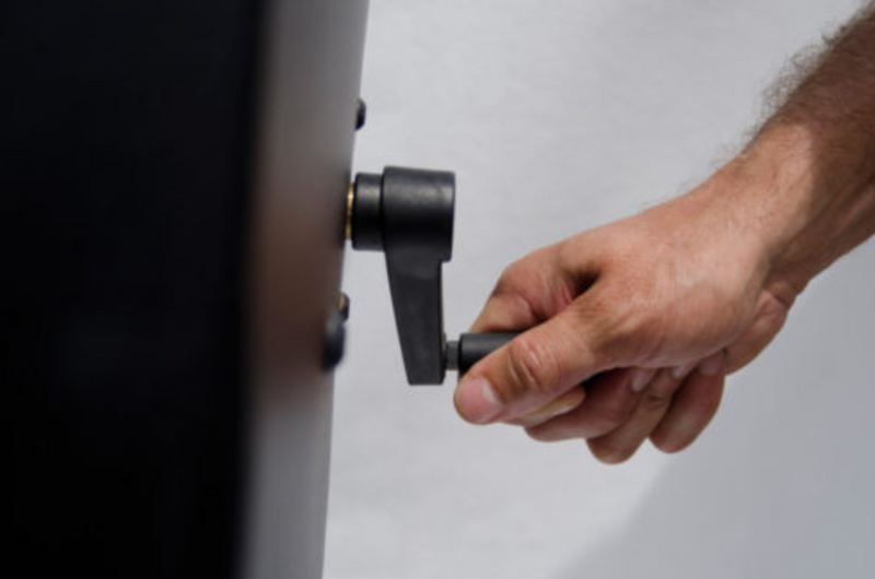 Safety Speed Screw Pocket Machine SPM301